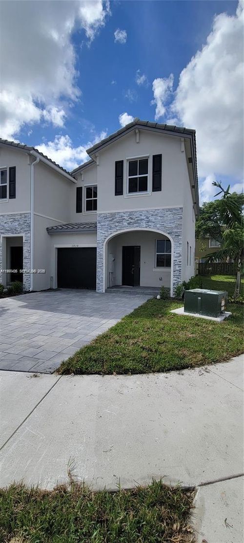 0-1010 Se 26th Ter, HOMESTEAD, FL, 33035-2542 | Card Image