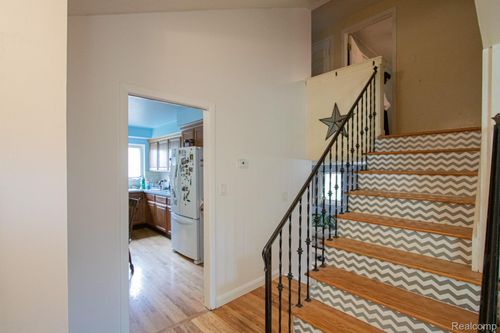 35501 Griswald St, Clinton Township, MI, 48035-2620 | Card Image