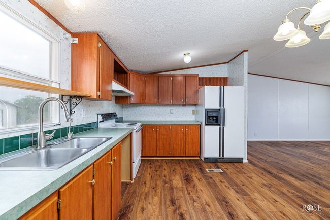 Kitchen | Image 13