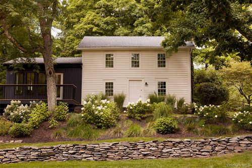 234 E Fallkill Rd, Hyde Park, NY, 12538-3025 | Card Image