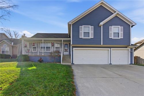 1333 Se 12th Ter, Lee's Summit, MO, 64081-2175 | Card Image