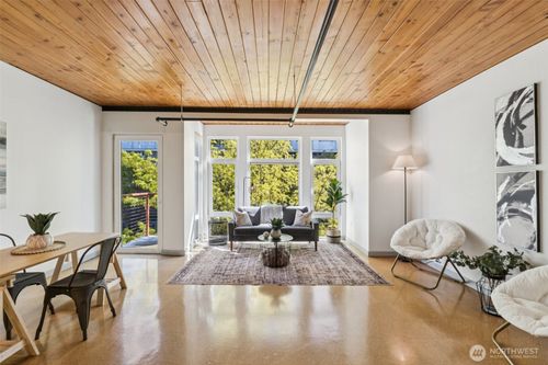 201-401 9th Ave N, Seattle, WA, 98109-4723 | Card Image