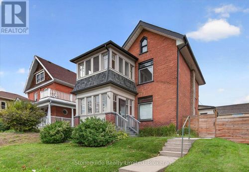 540 Charlotte St, Peterborough, ON, K9J2W5 | Card Image