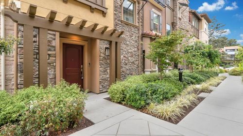 647 Alamo Ct, Mountain View, CA, 94043-3602 | Card Image
