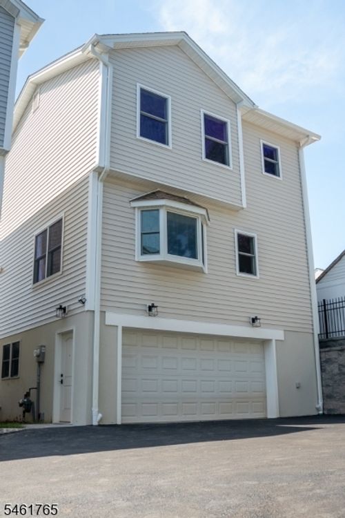 182 E 25th St, Paterson, NJ, 07514-2119 | Card Image