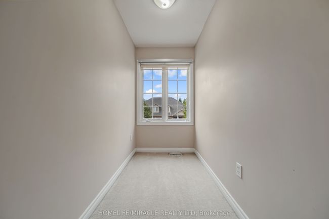 93 Lynch Cir, House attached with 4 bedrooms, 4 bathrooms and 2 parking in Guelph ON | Image 36