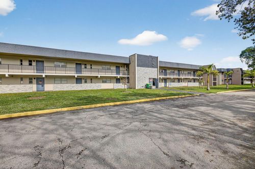 7925 S Colony Circle, Tamarac, FL, 33321 | Card Image
