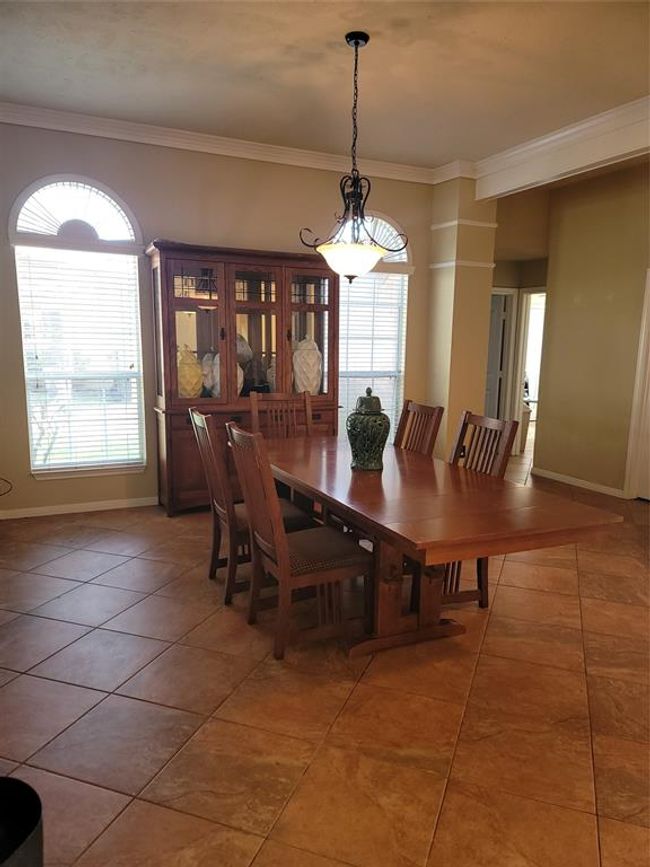 3501 Carson Ct, House other with 4 bedrooms, 3 bathrooms and 4 parking in Pearland TX | Image 8