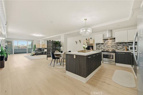 unit-201-433 Pine Ave, Long Beach, CA, 90802-2307 | Card Image