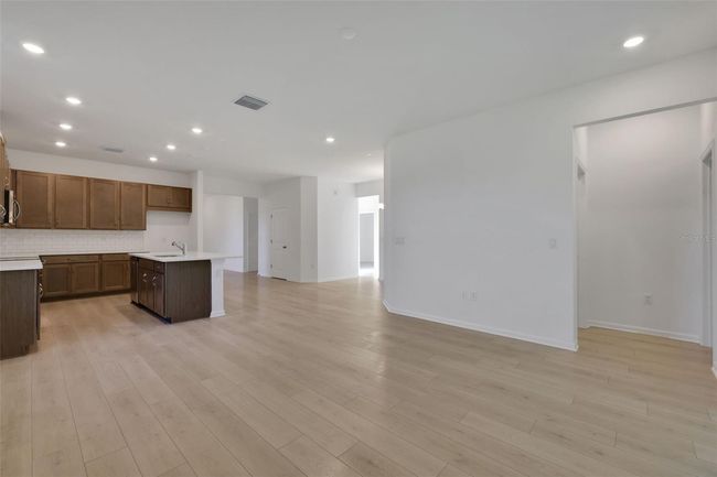 2980 Supermarine Loop, House other with 4 bedrooms, 3 bathrooms and null parking in TAVARES FL | Image 12