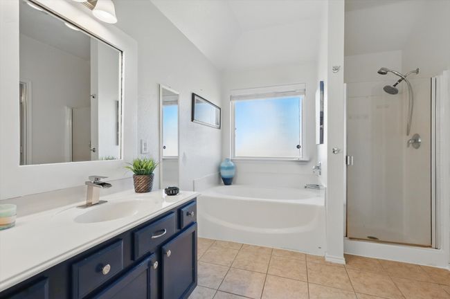 107 Watering Hole, House other with 4 bedrooms, 3 bathrooms and null parking in Newark TX | Image 15