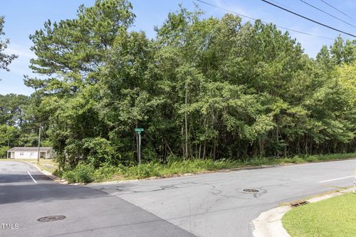 5556 Hood Ave, Fayetteville, NC, 28301 | Card Image