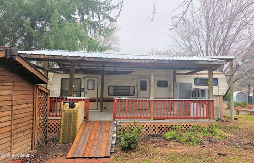 25-16333 Hwy 12, Naches, WA, 98937 | Card Image