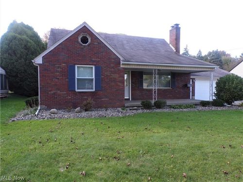 152 S Yorkshire Boulevard, Youngstown, OH, 44515 | Card Image
