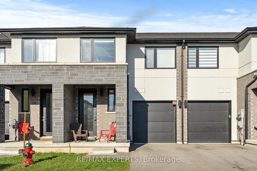 15-166 Mount Albion Rd, Hamilton, ON, L8K5S8 | Card Image