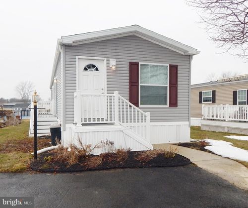 124 Parkside Ct, NORTH WALES, PA, 19454-1105 | Card Image
