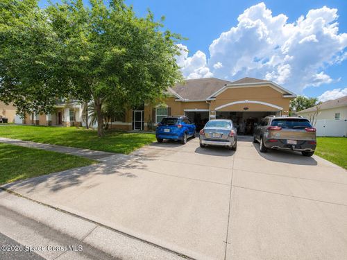 557 L M Davey Ln, TITUSVILLE, FL, 32780-7274 | Card Image