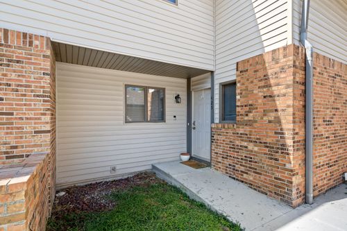 425 Foxfire Dr, COLUMBIA, MO, 65201-3691 | Card Image