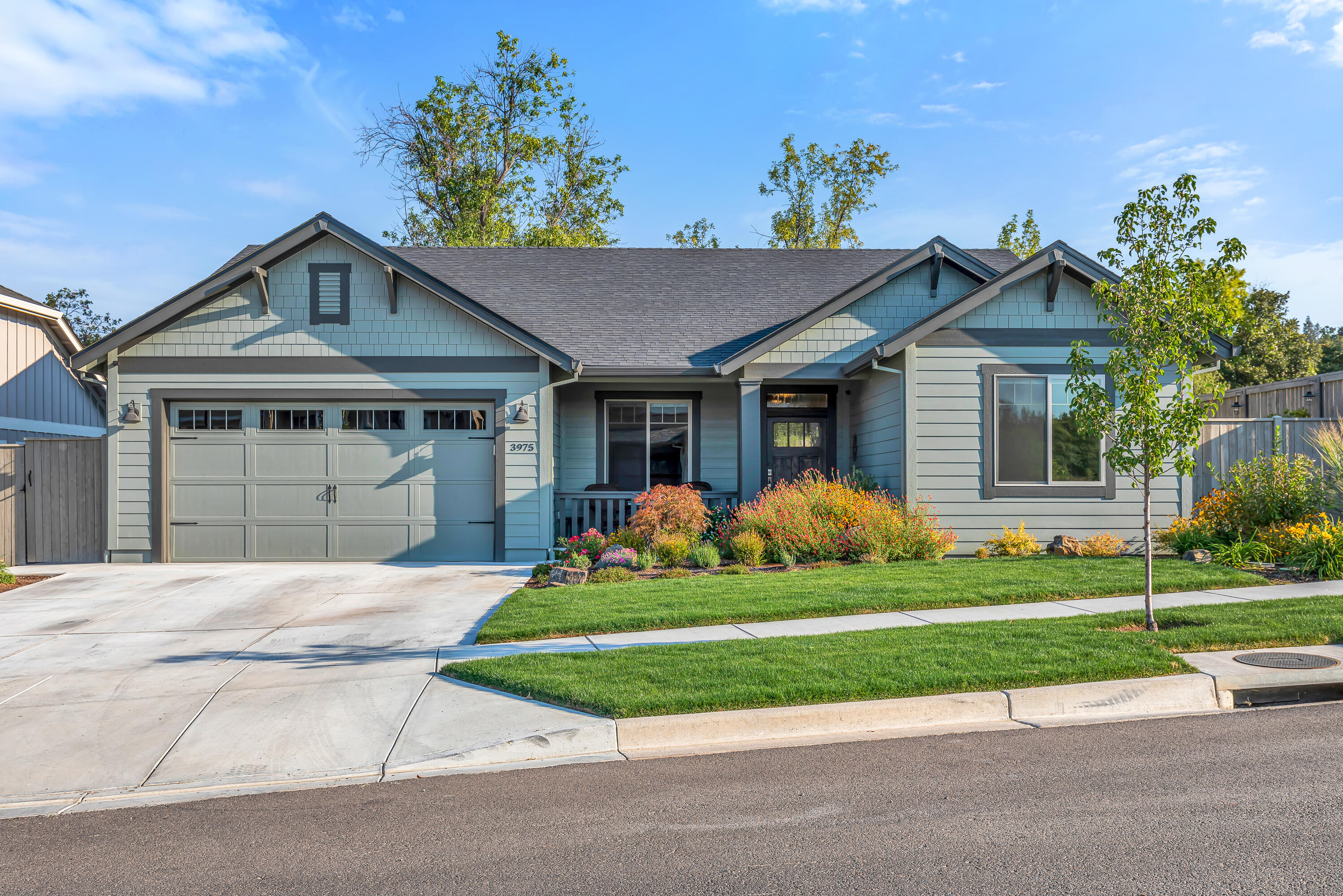Arizona Dr, Medford, OR 97504