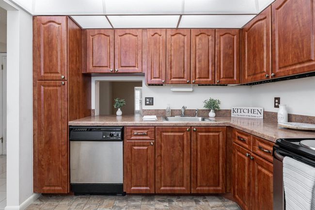 1030 - 230 Ne 26 Th Ave, Condo with 2 bedrooms, 2 bathrooms and null parking in Boynton Beach FL | Image 8