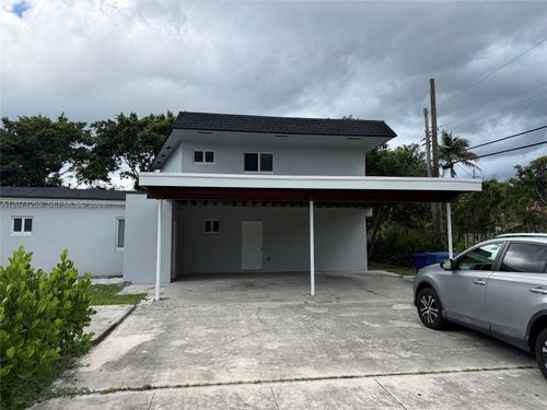 0-17690 Ne 19th Ave, North Miami Beach, FL, 33162-2218 | Card Image