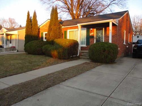 17618 Sumner, Redford, MI, 48240-2175 | Card Image