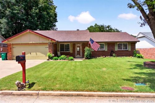 1815 Woodland Rd, Sapulpa, OK, 74066-6147 | Card Image