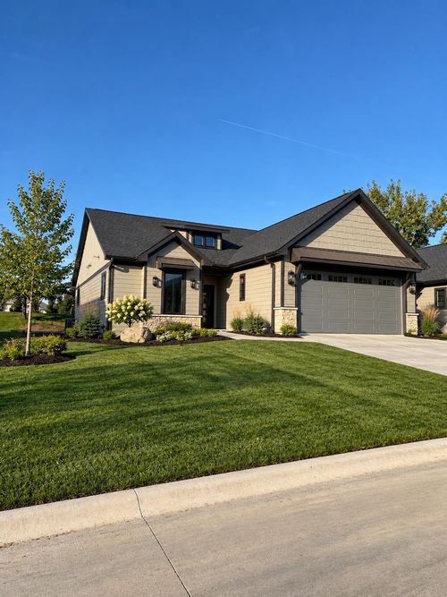 1832 Whispering Pines Cir, Cedar Falls, IA, 50613-5694 | Card Image