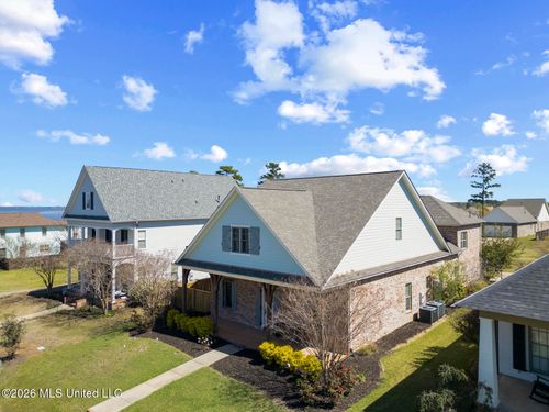 606 Arbor Way, Brandon, MS, 39047-7080 | Card Image