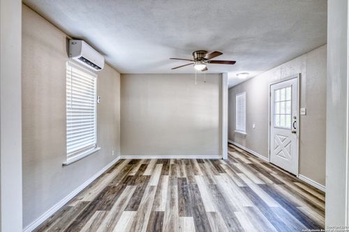 640 Roach St, Uvalde, TX, 78801-4544 | Card Image