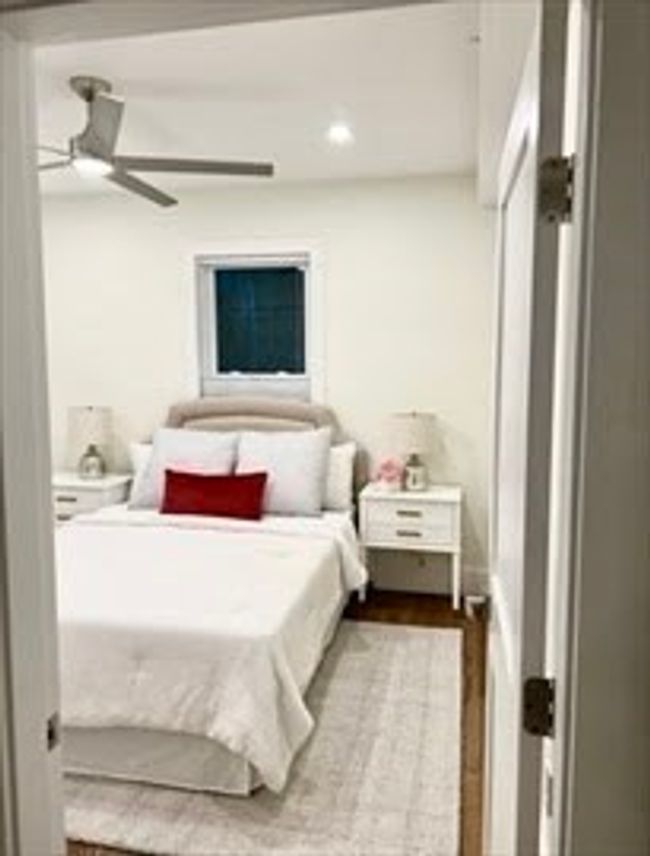 APT-2 - 56 Spring St, Condo with 2 bedrooms, 1 bathrooms and 2 parking in Cohasset MA | Image 7