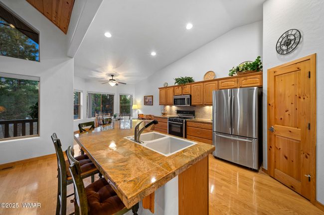 Beautiful Granite Tile Kitchen | Image 11