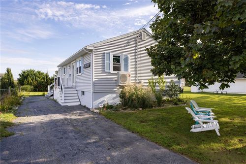 23 1st St, Westerly, RI, 02891-5365 | Card Image