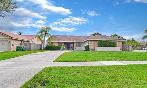 15551 Huntridge Rd, Davie, FL, 33331-2556 | Card Image