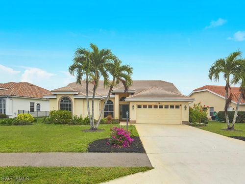 2126 E Crown Point, NAPLES, FL, 34112 | Card Image