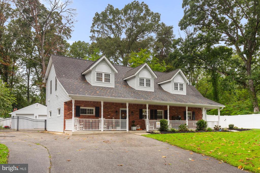 Riverside Dr, Pasadena, MD 21122