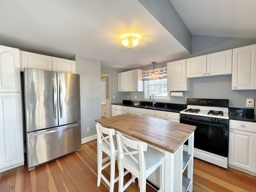 84 Sunnyridge Ave, Fairfield, CT, 06824-4620 | Card Image