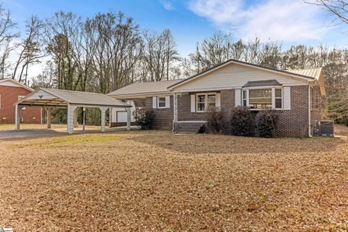 426 Meadowbrook Ave, Woodruff, SC, 29388-2320 | Card Image