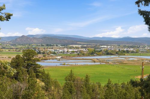 2200 Nw Century Dr, Prineville, OR, 97754-9360 | Card Image