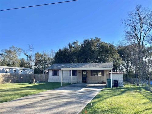 2216 Greenlawn St, Lake Charles, LA, 70607-7610 | Card Image