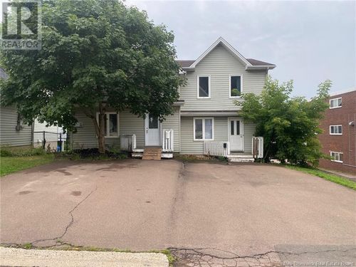 4 Donald Ave, Moncton, NB, E1A3A6 | Card Image