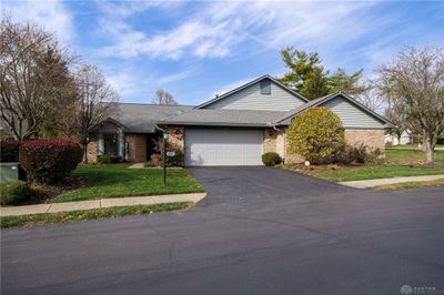 85 Pheasant Run Circle, House attached with 3 bedrooms, 2 bathrooms and null parking in Springboro OH | Image 2