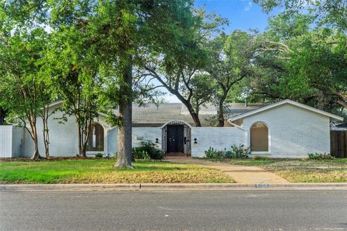 4202 N Hills Dr, Austin, TX, 78731-2828 | Card Image