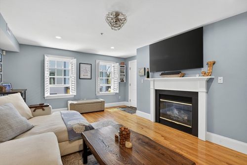 5-57 Bartlett St, Boston, MA, 02129-2461 | Card Image