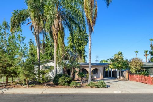 501 E Princeton Ave, Dinuba, CA, 93618-2721 | Card Image