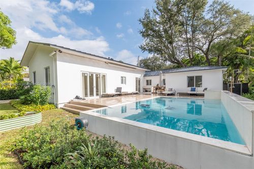 11370 Ne 8th Ave, Biscayne Park, FL, 33161-6318 | Card Image