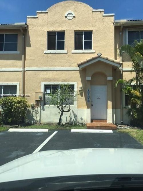 16614 Nw 72nd Pl, Miami Lakes, FL, 33014-7107 | Card Image