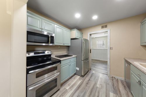 1803 2nd Ave Sw, Austin, MN, 55912-1578 | Card Image