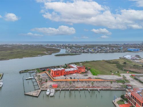 104-411 Sailfish Ln, Freeport, TX, 77541 | Card Image