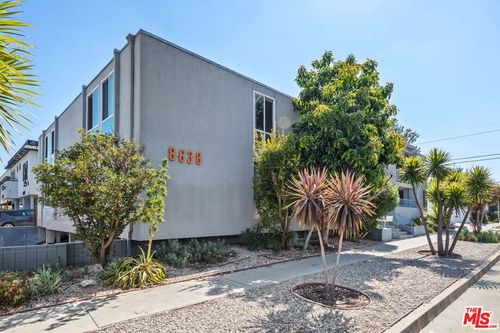 8-8638 Cashio Street, Los Angeles, CA, 90035 | Card Image